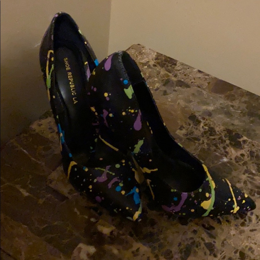 Shoes - Picture 2 of 3